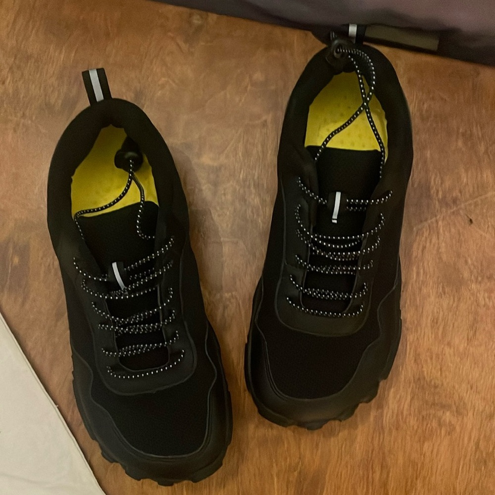 NWT Barefoot shoes